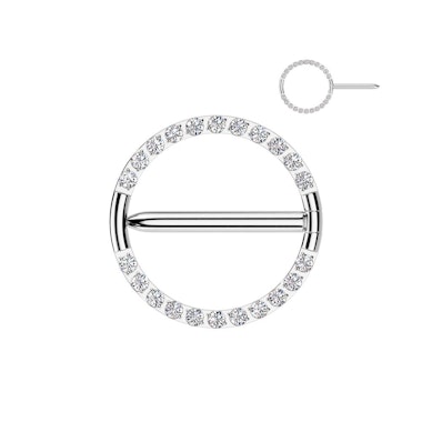 Titaaninen nänni-clicker pave-kivillä