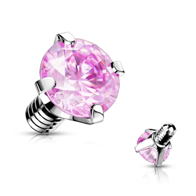 Dermal suurella jalokivellä.