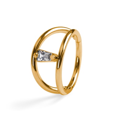 Titaaninen kaksoisrengas yhdistävällä korukivellä