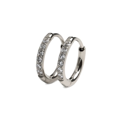 Kirurginteräksinen huggie-vannepari korukivillä