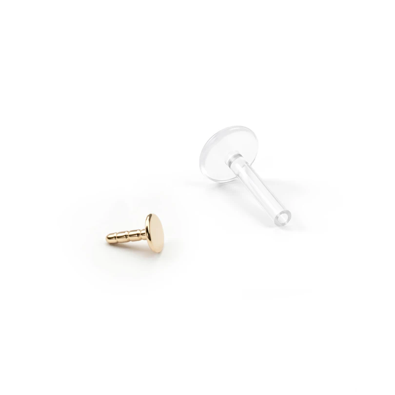 Labret 14k kultaisella pyöreällä levyllä
