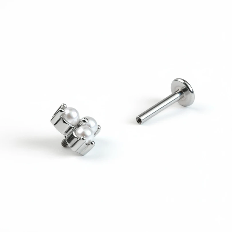Synteettinen helmitrio-labret