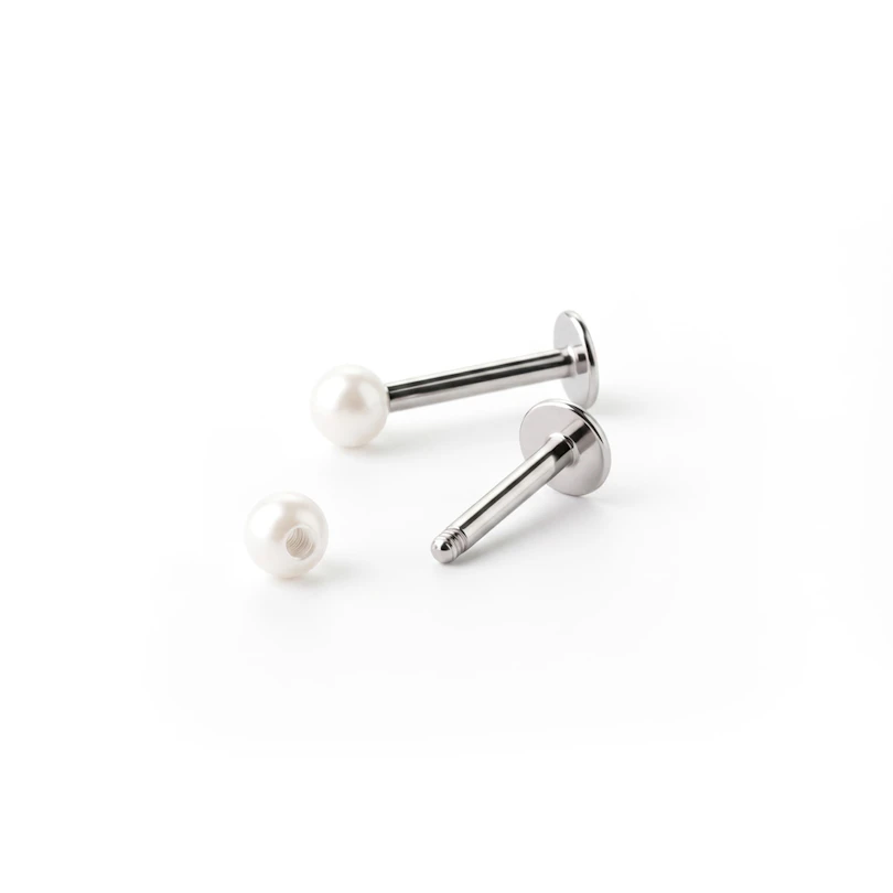 Labret akryylikuulalla monissa väreissä