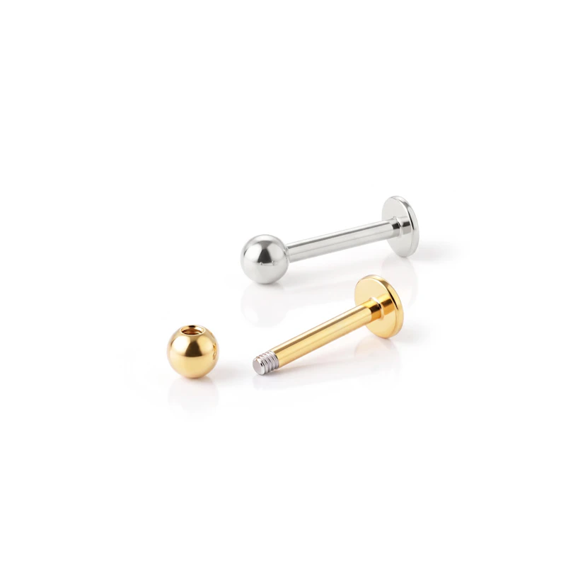 Labret monissa väreissä
